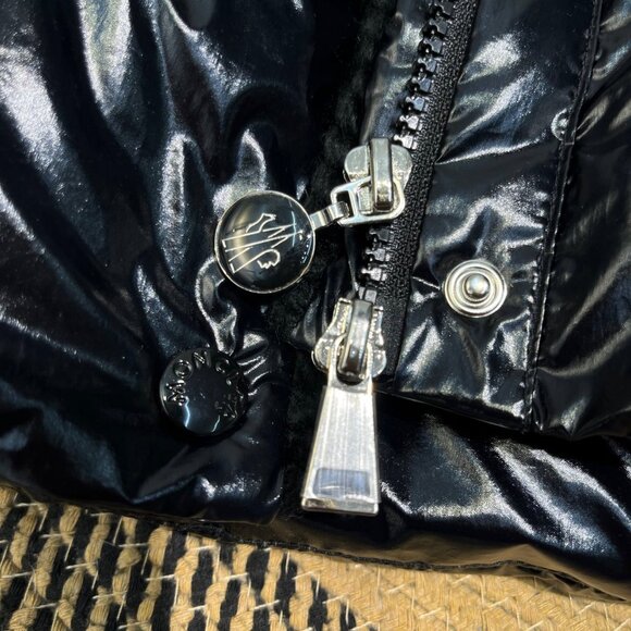 Moncler Black Shiny Puffer Jacket – Authentic, Excellent Condition - Picture 12 of 13
